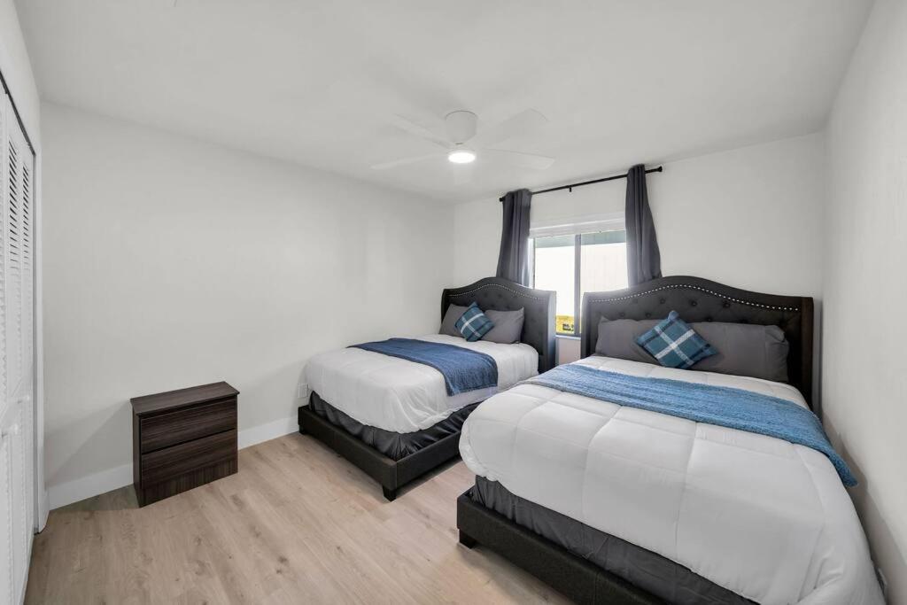Luxury Waterfront Haven In Cape Coral - Dog-Friendly Escape With Private Pool 빌라 외부 사진