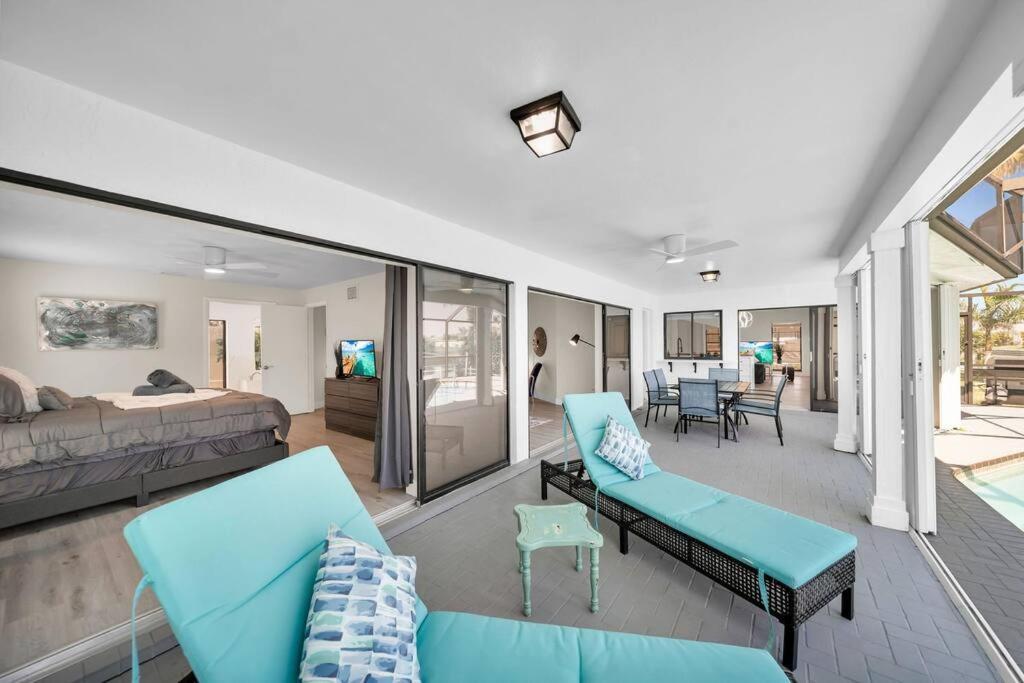 Luxury Waterfront Haven In Cape Coral - Dog-Friendly Escape With Private Pool 빌라 외부 사진