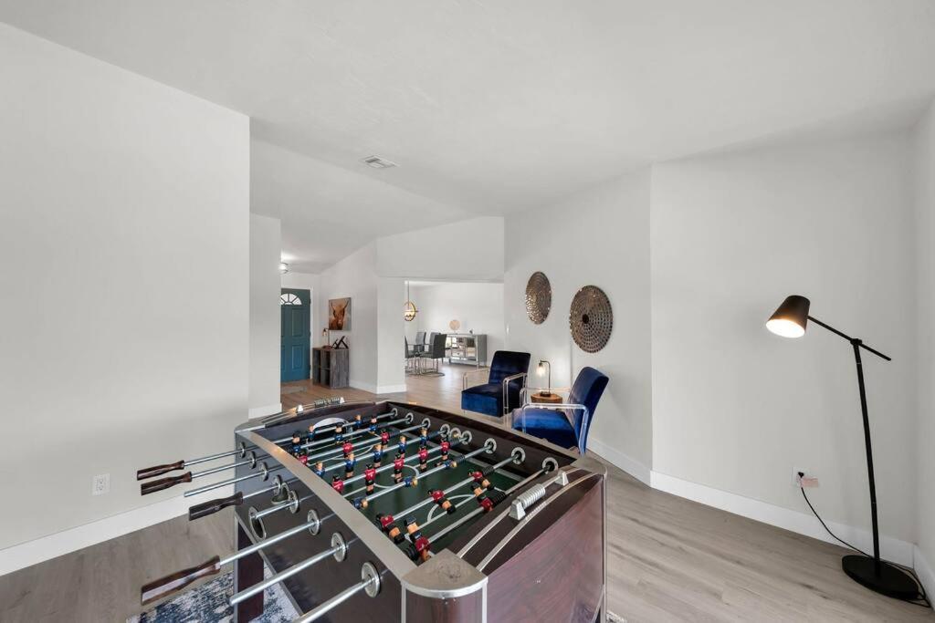 Luxury Waterfront Haven In Cape Coral - Dog-Friendly Escape With Private Pool 빌라 외부 사진